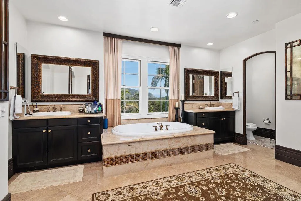https://cdn.realtyfeed.com/cdn/127/306425560/c4894c408c601ebfebf51439819d0911.webp