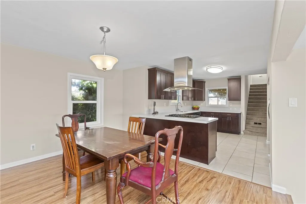 https://cdn.realtyfeed.com/cdn/127/306425584/44c88e5f750820064023e920532798d0.webp