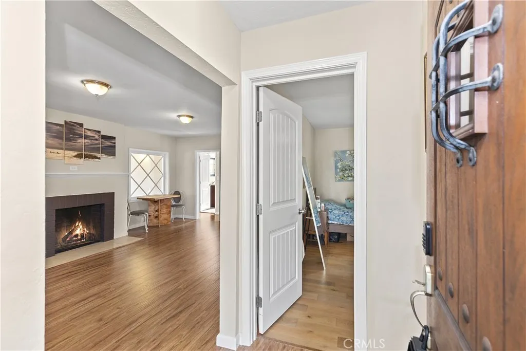 https://cdn.realtyfeed.com/cdn/127/306425584/8db4f3b6d8ccefb69d018c3a16c1c16b.webp