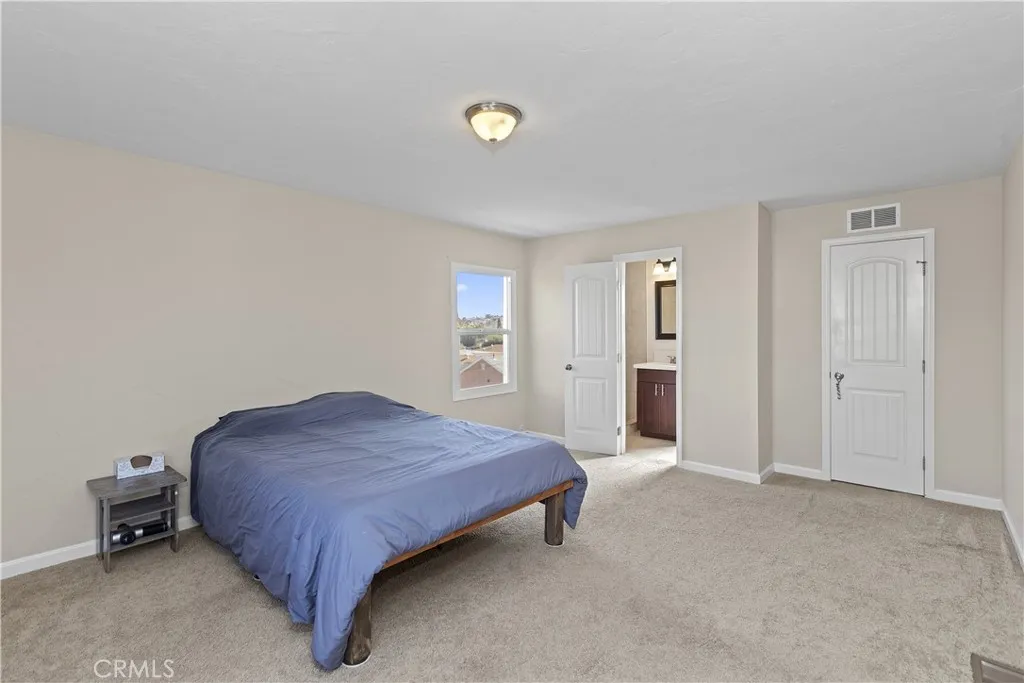 https://cdn.realtyfeed.com/cdn/127/306425584/d3d67e66d0947f21de064ef9ee351191.webp