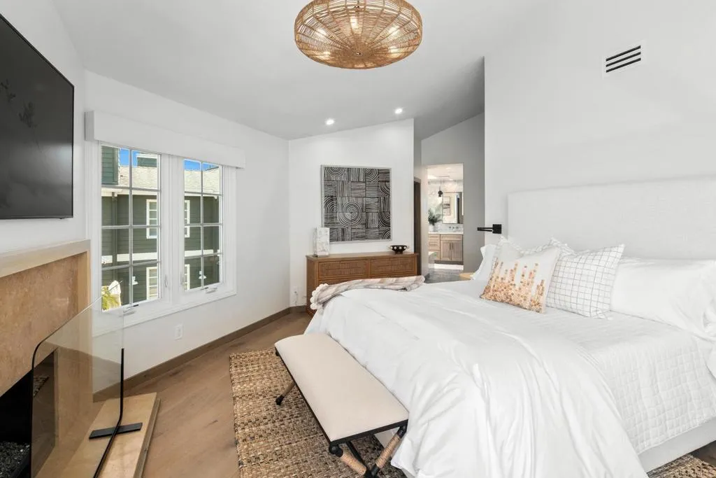 https://cdn.realtyfeed.com/cdn/127/306425589/02c41033a57c7281b335a089825addd6.webp