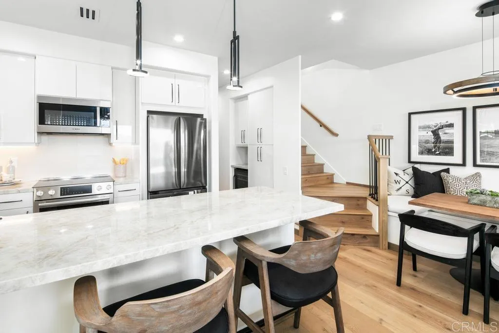 https://cdn.realtyfeed.com/cdn/127/306425589/2e577fd9d78062268612f102d2681ba0.webp