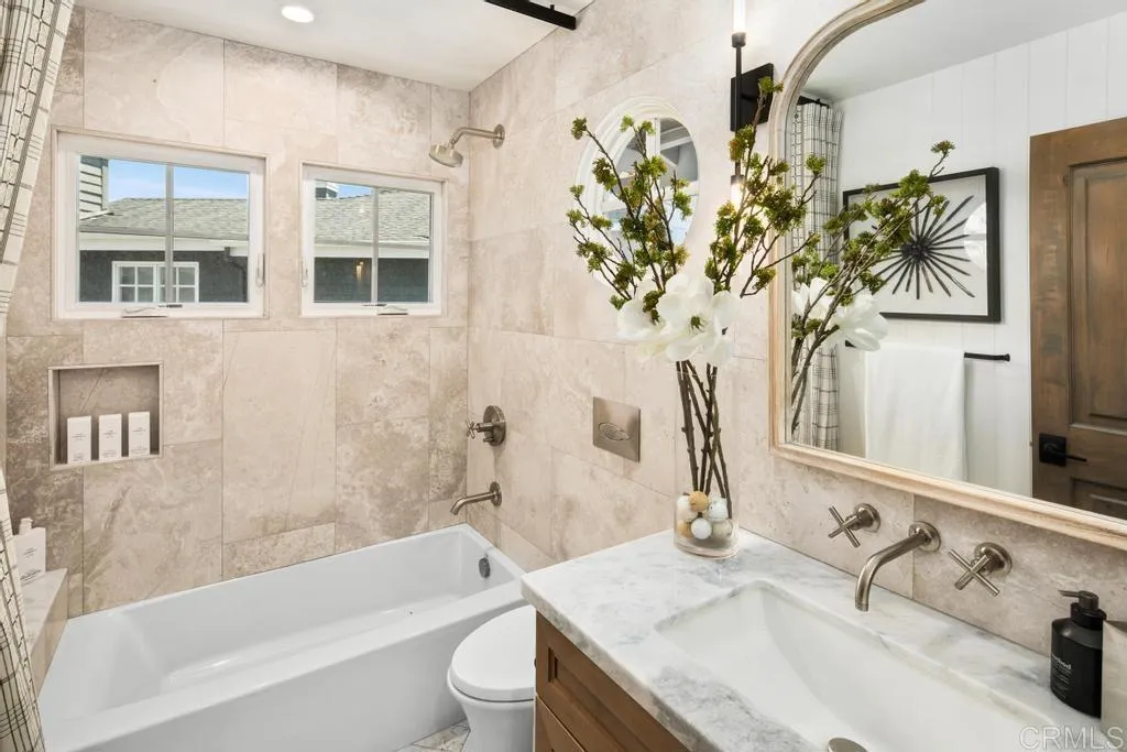 https://cdn.realtyfeed.com/cdn/127/306425589/44cbb8cbed2840ce30beff4d53ce9fde.webp