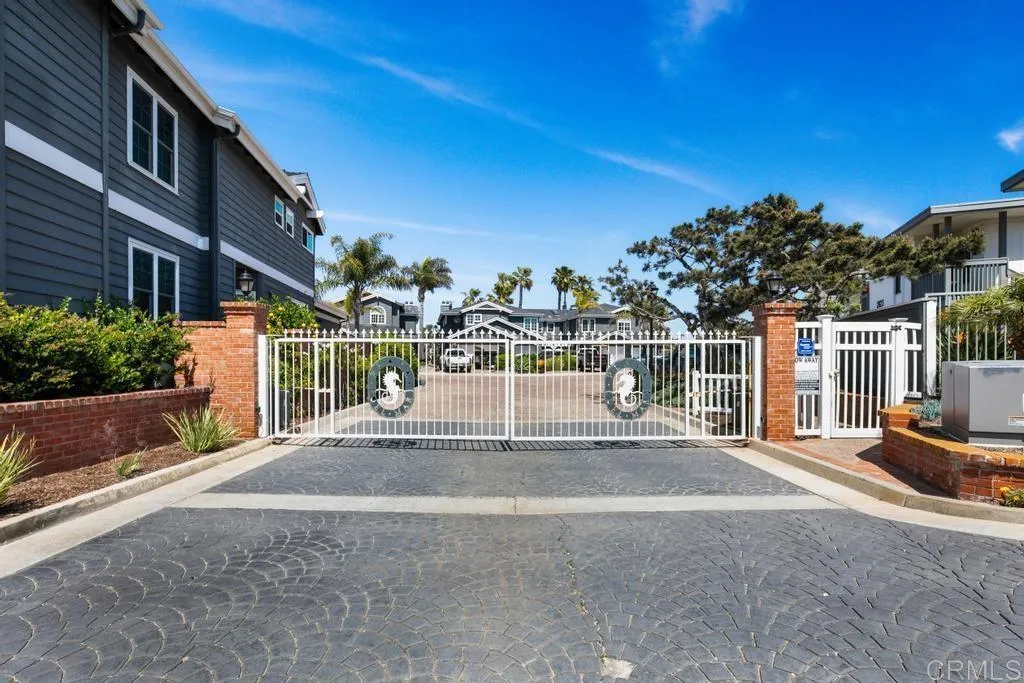 https://cdn.realtyfeed.com/cdn/127/306425589/786a296f6e19ff0cf5325f6e3f7d228f.webp