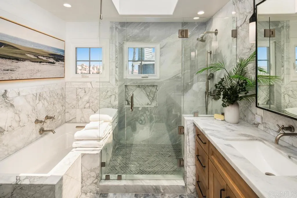 https://cdn.realtyfeed.com/cdn/127/306425589/a7105491dd27bd215df3e45ffc6403a0.webp