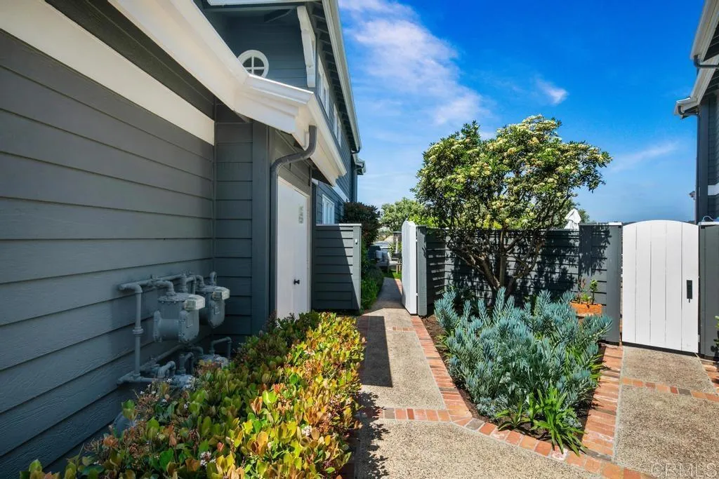 https://cdn.realtyfeed.com/cdn/127/306425589/f2b7aa968072fe816d084606d798c7aa.webp