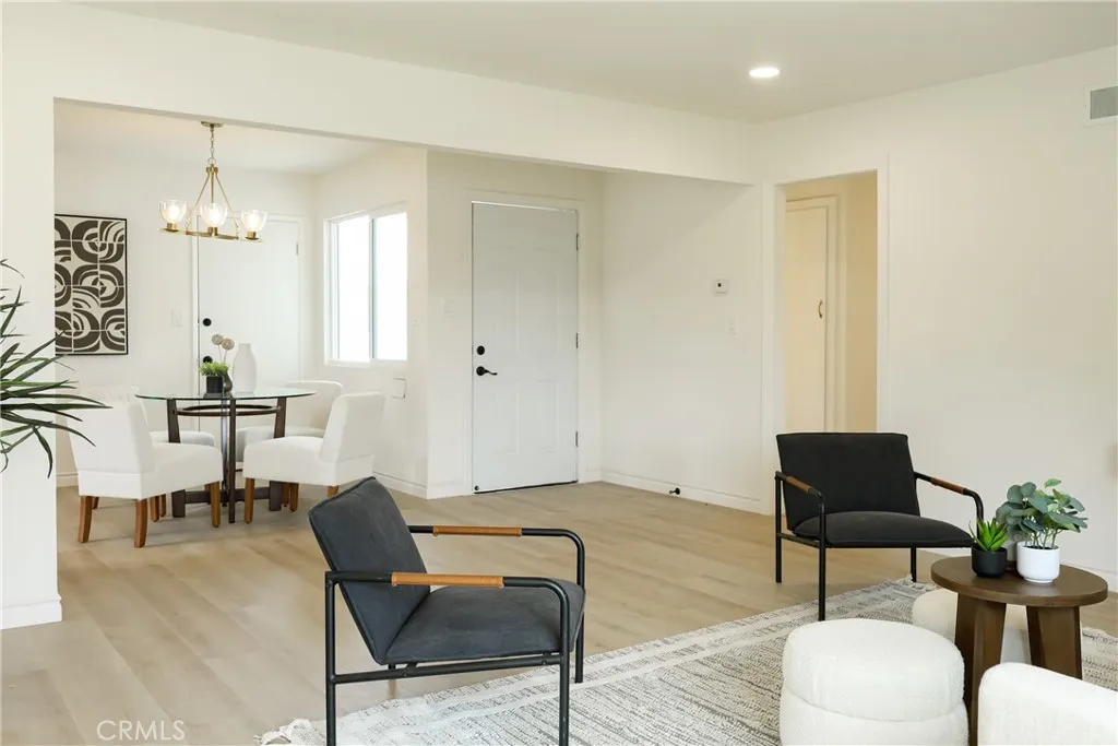https://cdn.realtyfeed.com/cdn/127/306425666/18866c465186b3857b1ba34b6656ac04.webp