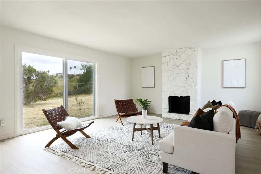 https://cdn.realtyfeed.com/cdn/127/306425666/7865119421edd7d146f2af4754385c1e.webp