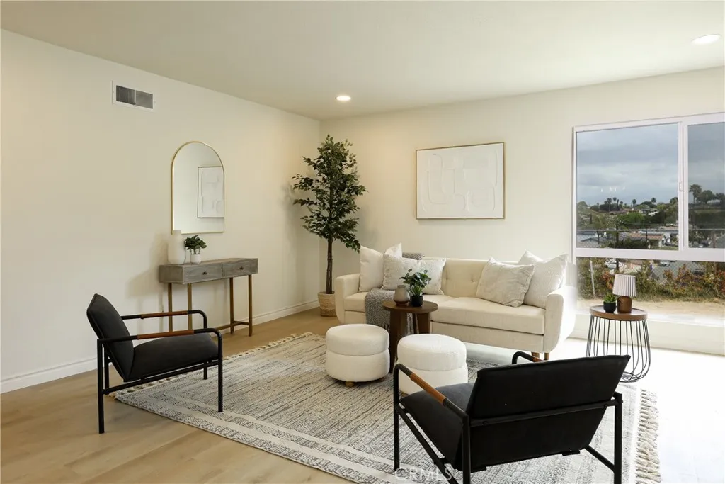 https://cdn.realtyfeed.com/cdn/127/306425666/c8cf0c1040323736aa765a15b0635b5f.webp