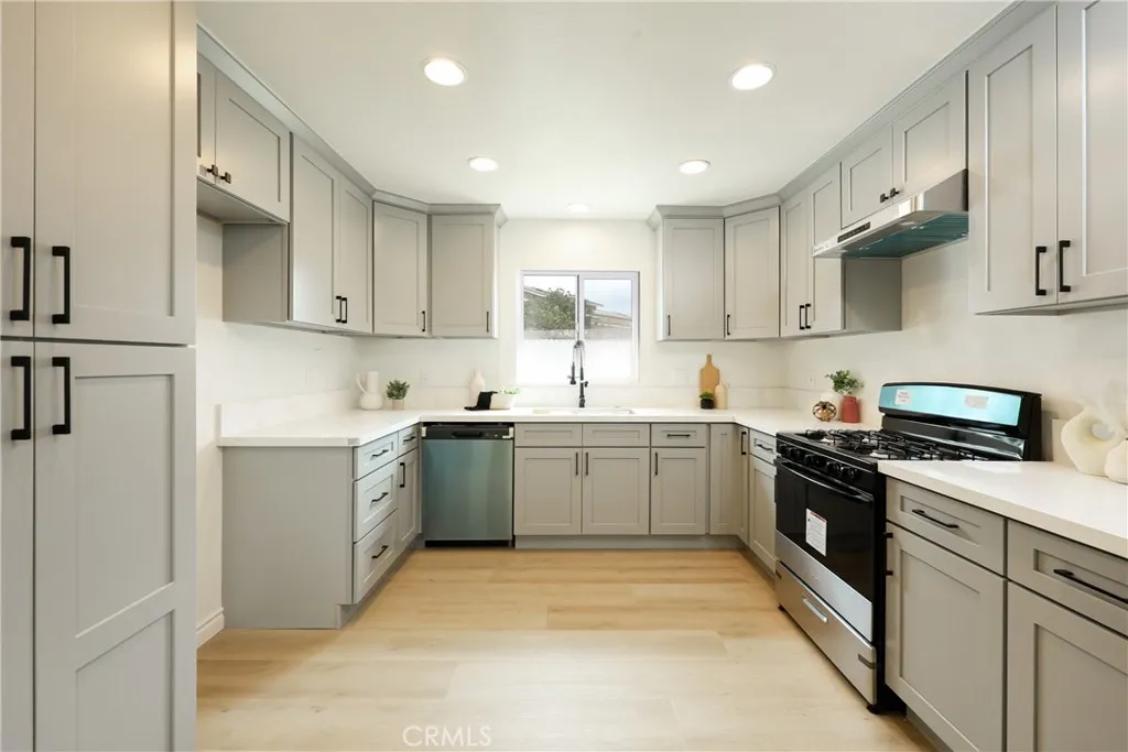 https://cdn.realtyfeed.com/cdn/127/306425666/cf27b2355712befc3a951d5eb400c1da.webp