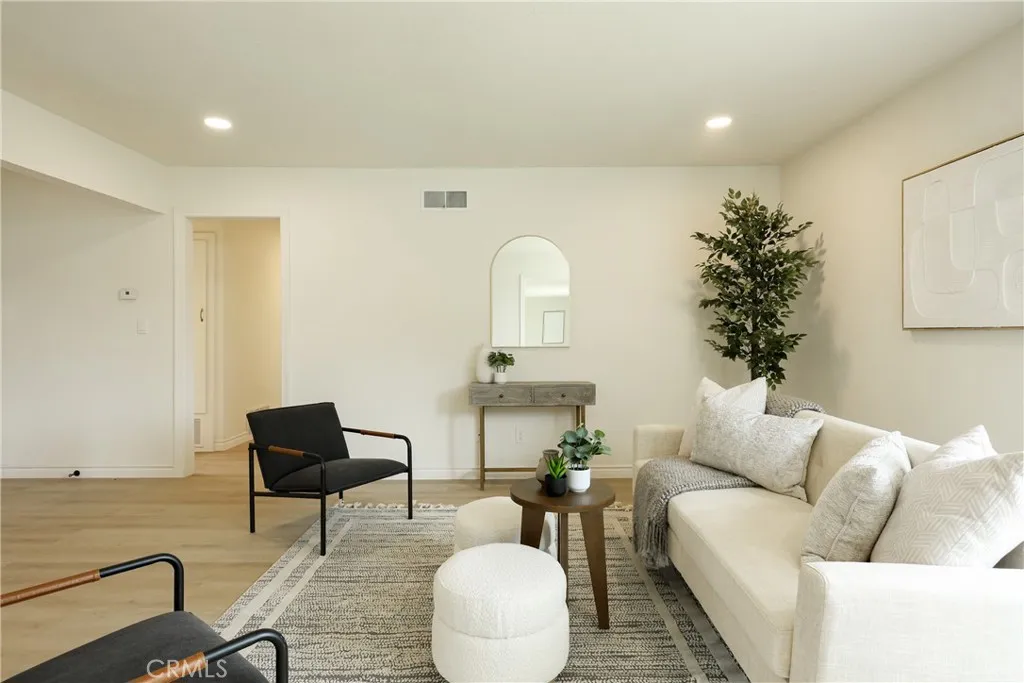 https://cdn.realtyfeed.com/cdn/127/306425666/d1011458b45a907e6bfb62150b86a550.webp