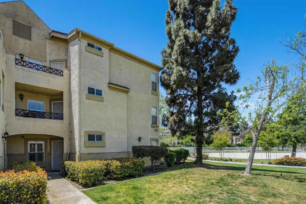https://cdn.realtyfeed.com/cdn/127/306425790/27ce7630bb280758985164f0e8b1e5d7.webp