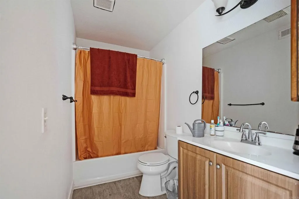 https://cdn.realtyfeed.com/cdn/127/306425790/79dc112b5d6d908a4bb7fa7a4b9a2f68.webp