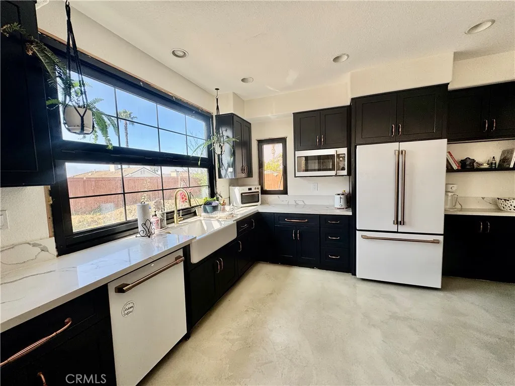 https://cdn.realtyfeed.com/cdn/127/306426105/81b51e10bcb5d0a7fe4904da647b3ff0.webp