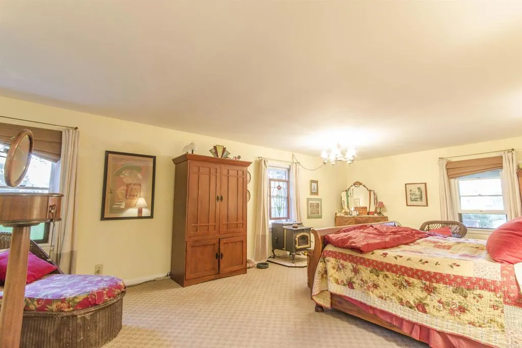 https://cdn.realtyfeed.com/cdn/127/306426109/0e731185b5b8fceaac6cad9da1d47f0f.webp