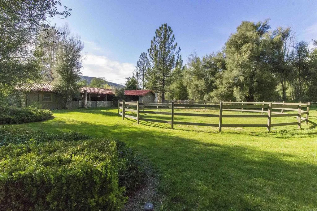 https://cdn.realtyfeed.com/cdn/127/306426109/26c7df67256be7946cc2a350a55ab201.webp