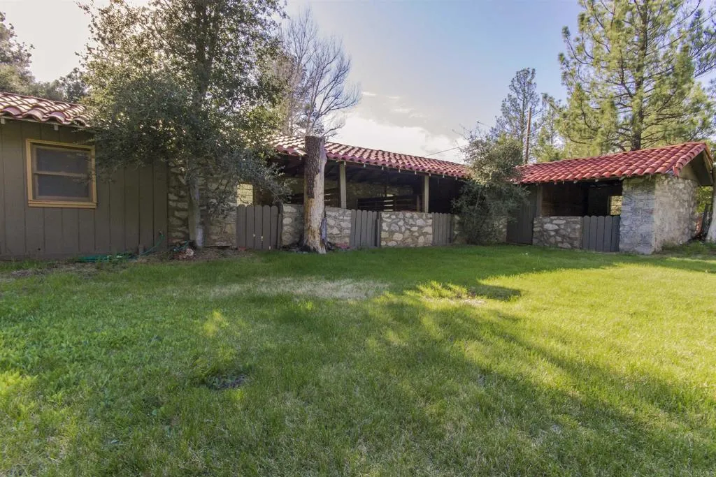 https://cdn.realtyfeed.com/cdn/127/306426109/43a748023e2f608ddeb79f0685eaf2a9.webp