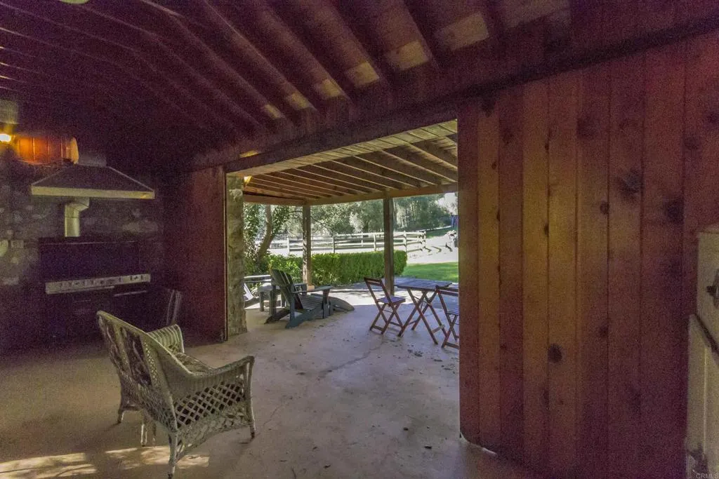 https://cdn.realtyfeed.com/cdn/127/306426109/64ec4da4eac8d272a7e3c8177c41fc21.webp
