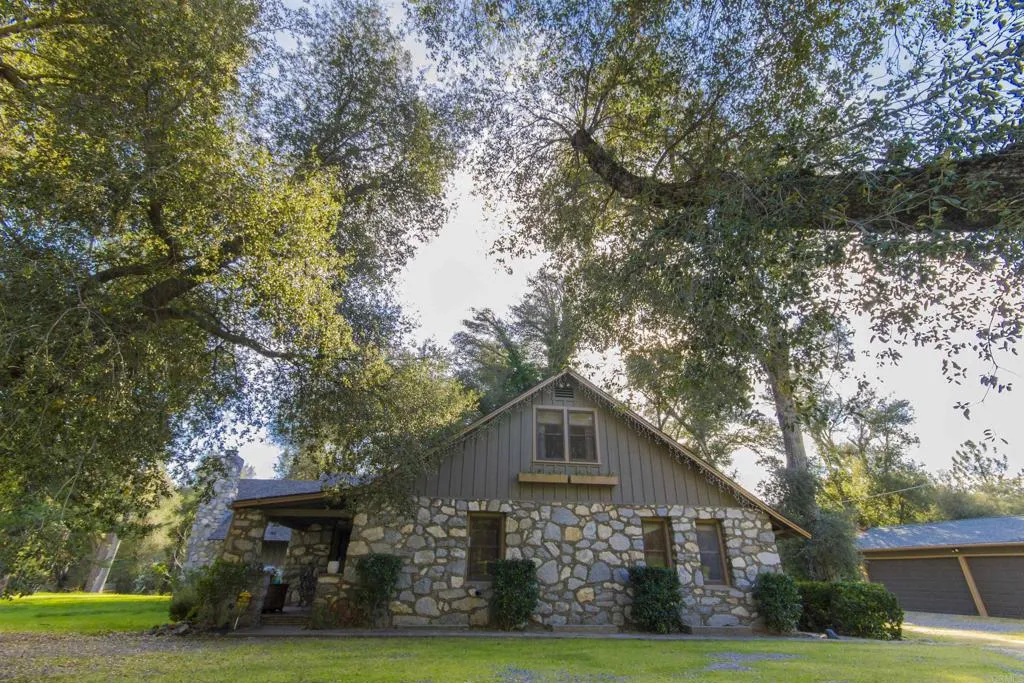 https://cdn.realtyfeed.com/cdn/127/306426109/76e7e71c4910e77af8dda160ec733ae0.webp