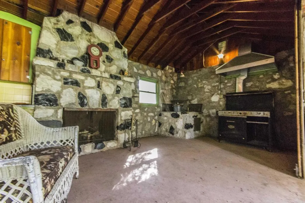 https://cdn.realtyfeed.com/cdn/127/306426109/87c1cd7d667410d92e1a9803d8b86af2.webp