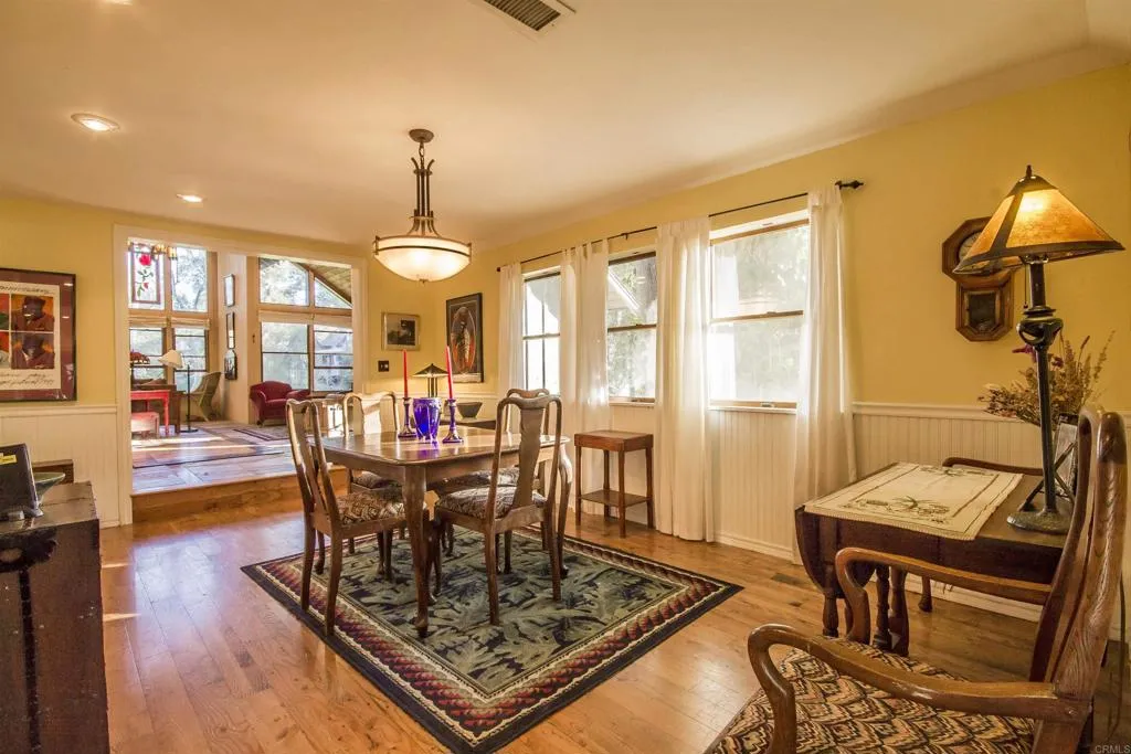 https://cdn.realtyfeed.com/cdn/127/306426109/94f805a4a40801080fc3fedef3b90887.webp