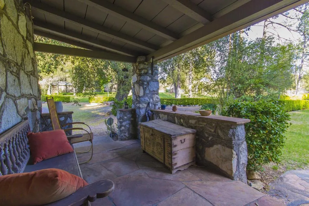 https://cdn.realtyfeed.com/cdn/127/306426109/a10044ec3ddf5d429c64d076c178195f.webp