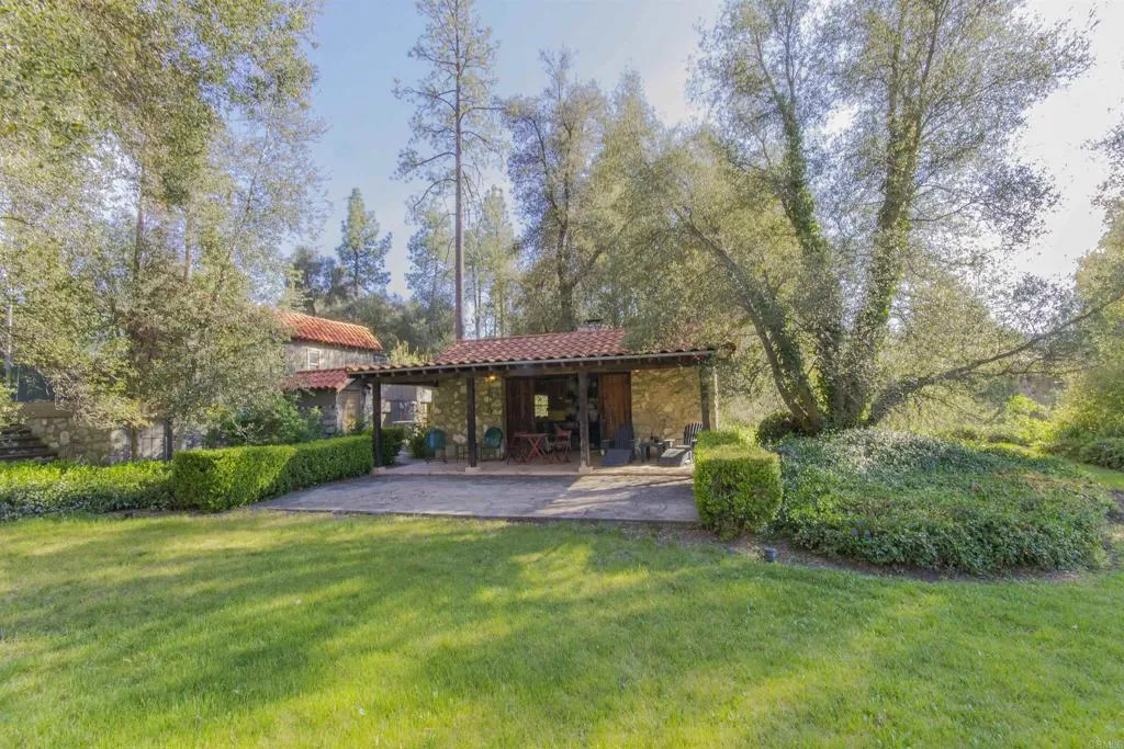 https://cdn.realtyfeed.com/cdn/127/306426109/bf244bea164511f8a350132fe2925777.webp