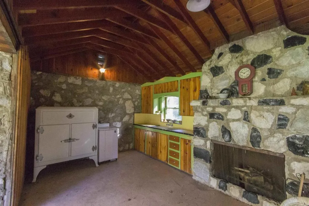 https://cdn.realtyfeed.com/cdn/127/306426109/db389044fc5380a63c89a44ddca0dc9b.webp