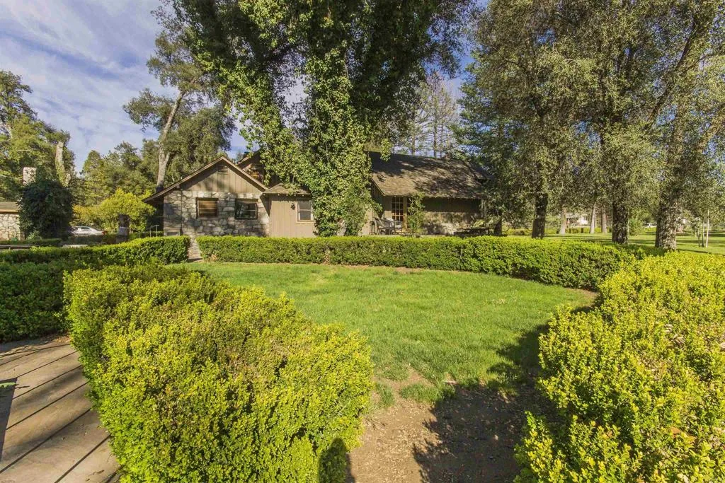 https://cdn.realtyfeed.com/cdn/127/306426109/e1155eefe0926e77c2ed595cc4a21510.webp