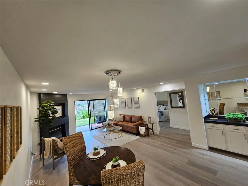 Photo #4: ND25092676 Listing 