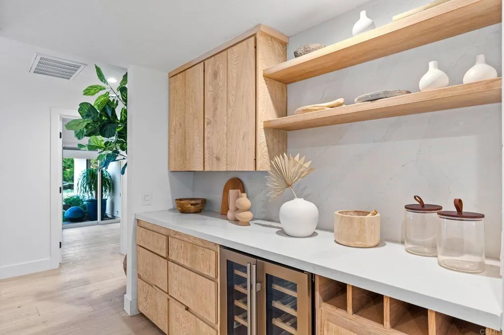 https://cdn.realtyfeed.com/cdn/127/306426248/2d2491ce3ce5d4f2af2ecc2c9877cb54.webp