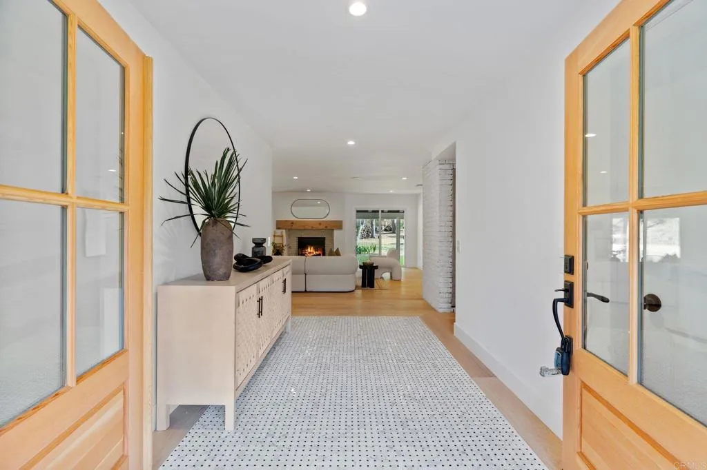 https://cdn.realtyfeed.com/cdn/127/306426248/ba8525f5e1f9605bd89eb7f984ac86c7.webp