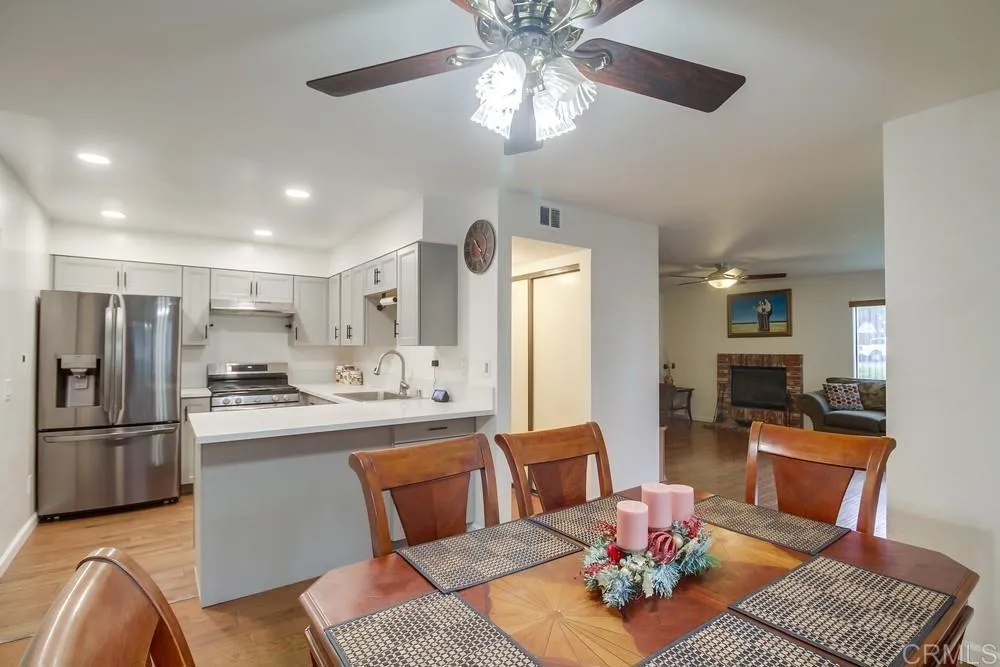https://cdn.realtyfeed.com/cdn/127/306426464/c0028d8df43757d894bb8395d8c8630a.webp