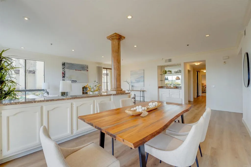 https://cdn.realtyfeed.com/cdn/127/306426470/b6ab8ee91206872209d3365467cf7e51.webp