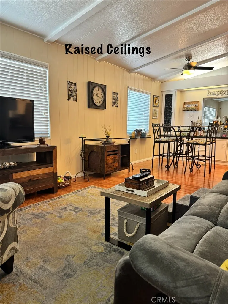 https://cdn.realtyfeed.com/cdn/127/306426501/24c0ace468cd1a49cda5475480c855e3.webp