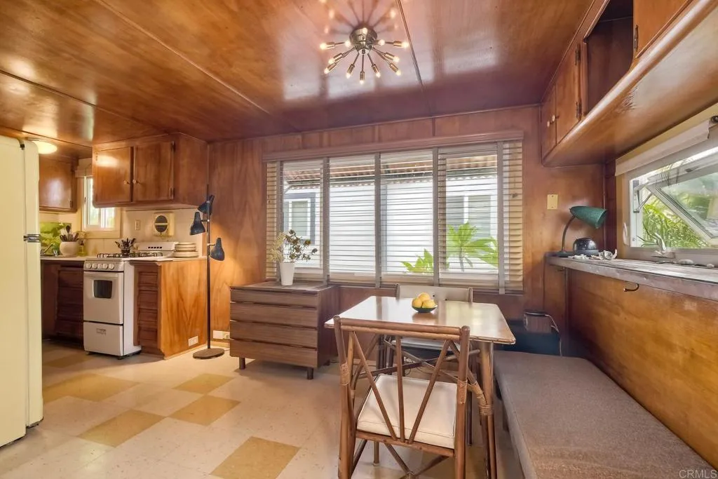 https://cdn.realtyfeed.com/cdn/127/306426556/8e557b12cd0219308a78f27af678a69c.webp