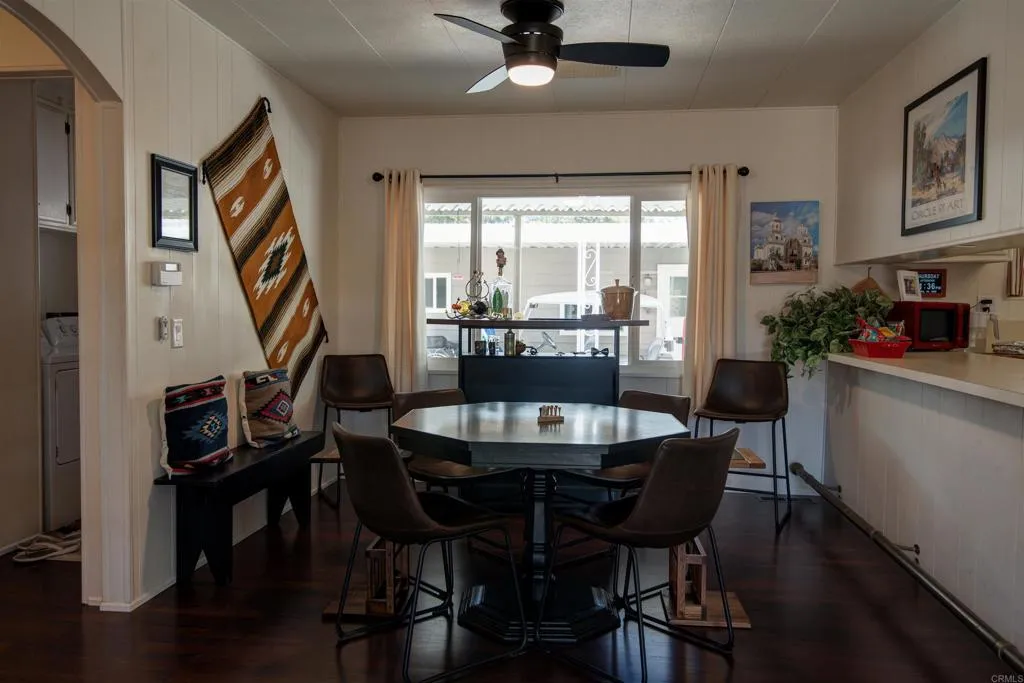 https://cdn.realtyfeed.com/cdn/127/306426557/02e9ea51c6614771df59711e844f3093.webp