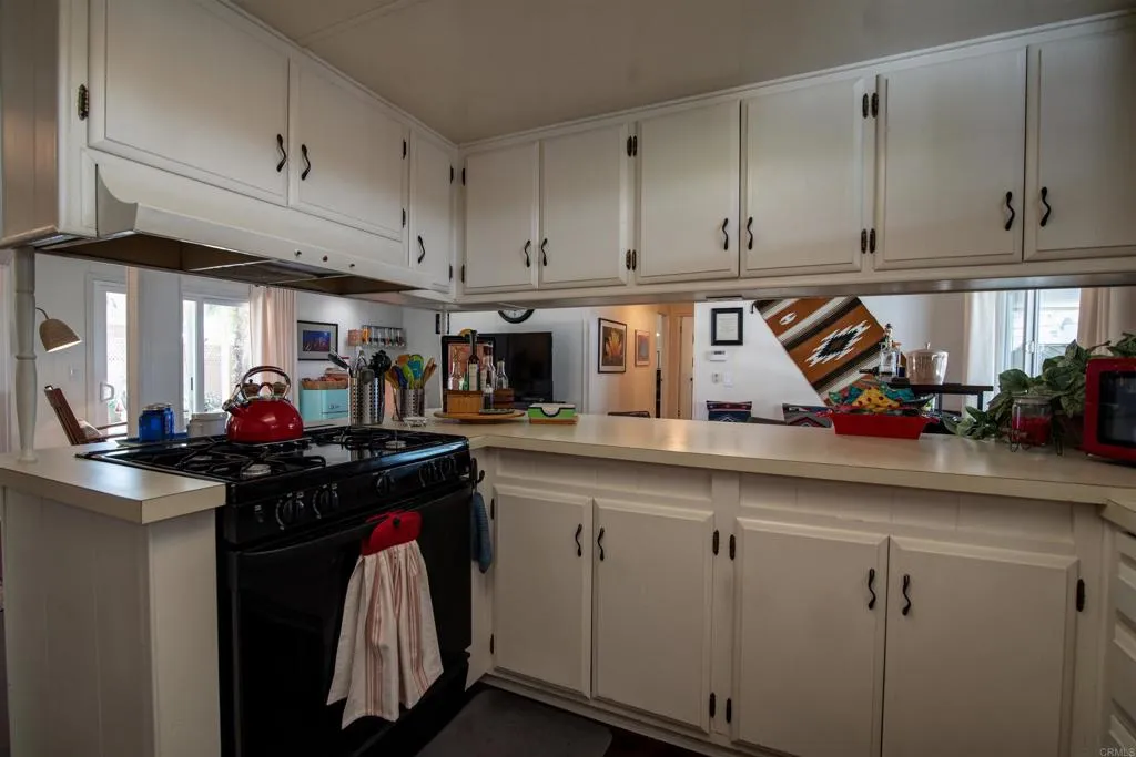 https://cdn.realtyfeed.com/cdn/127/306426557/0b68d30405cad372c17d9a9734ec64d1.webp