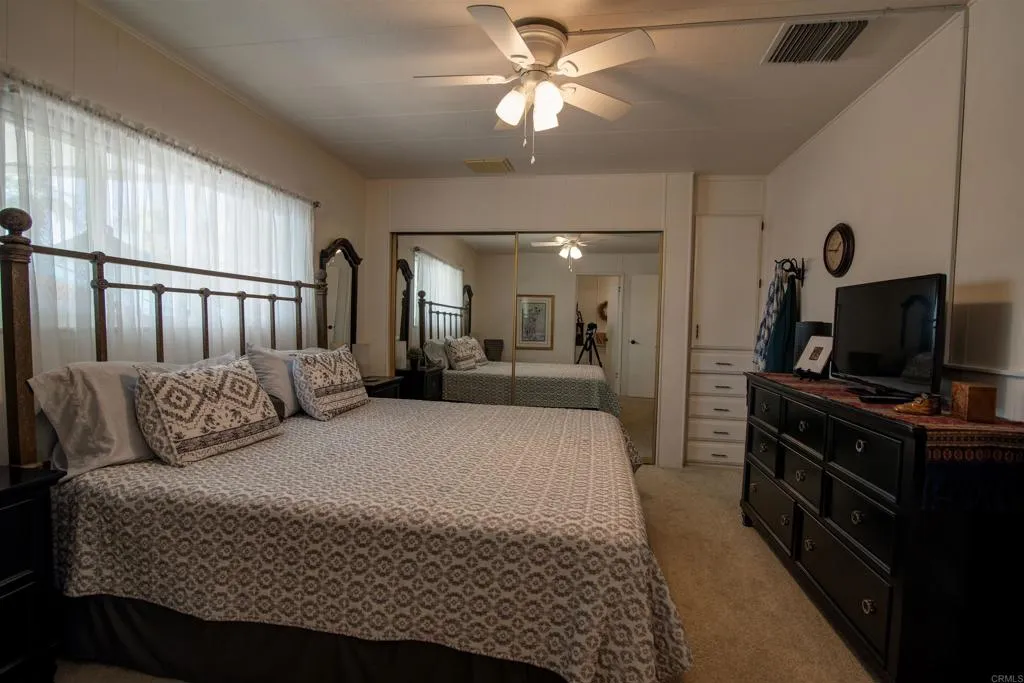 https://cdn.realtyfeed.com/cdn/127/306426557/92905389677f2e7a42818f0a614f5bc7.webp