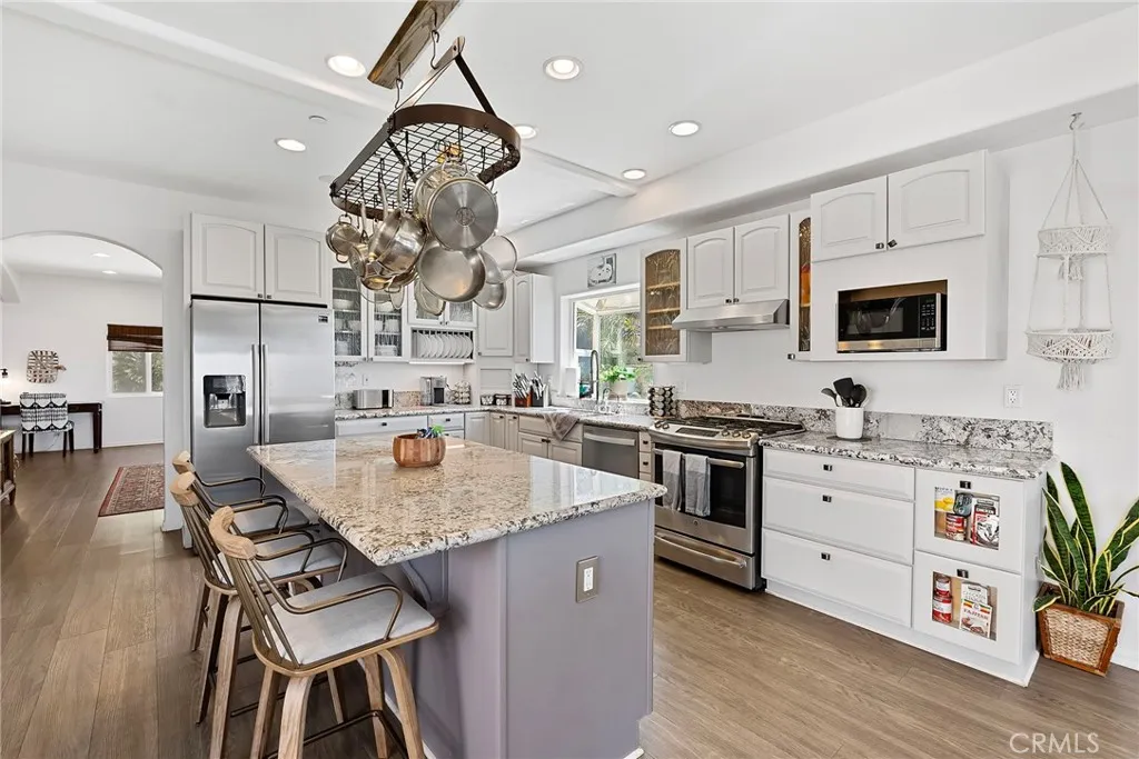 https://cdn.realtyfeed.com/cdn/127/306426586/05808c6c03e08c97b20a9913721482f0.webp