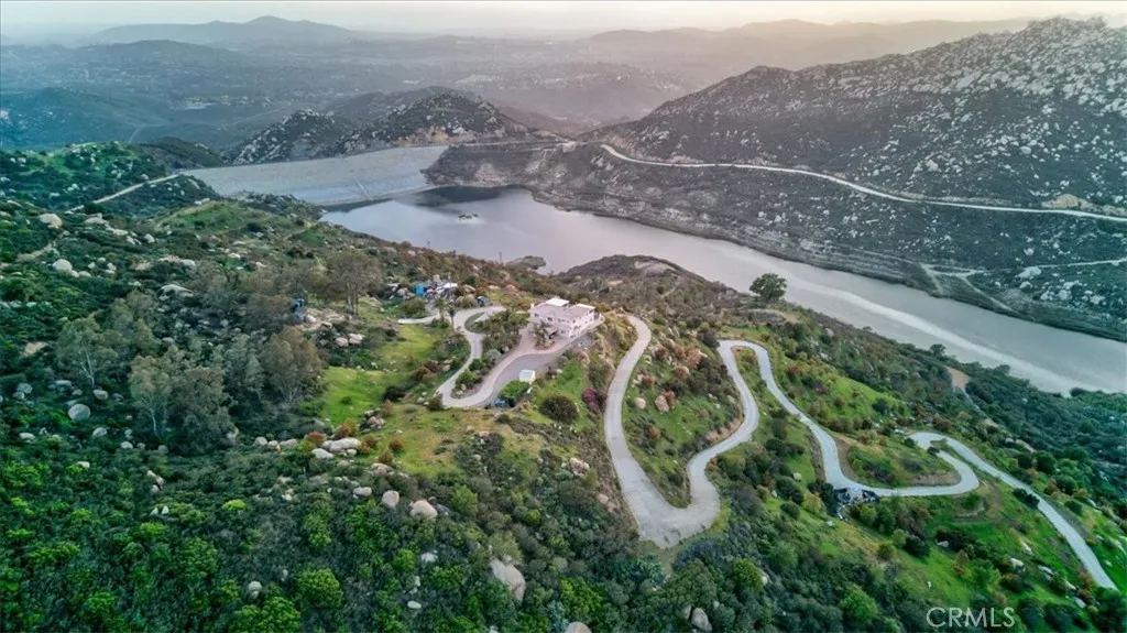 https://cdn.realtyfeed.com/cdn/127/306426586/067c04c1278fbb9c5b5b7f1690608393.webp