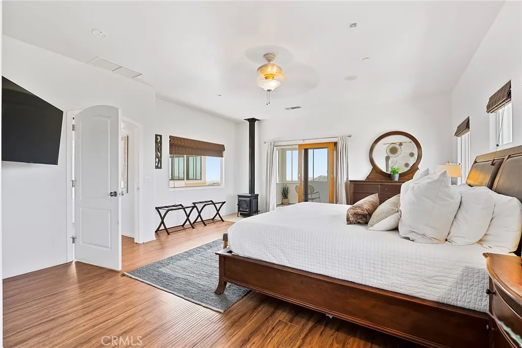 https://cdn.realtyfeed.com/cdn/127/306426586/0a84a74cb4c2a830e7bf6b2e2ffa63e5.webp
