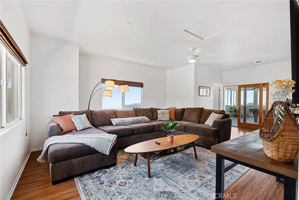 https://cdn.realtyfeed.com/cdn/127/306426586/1a50e42554037f8ee0946735bb0adf0f.webp