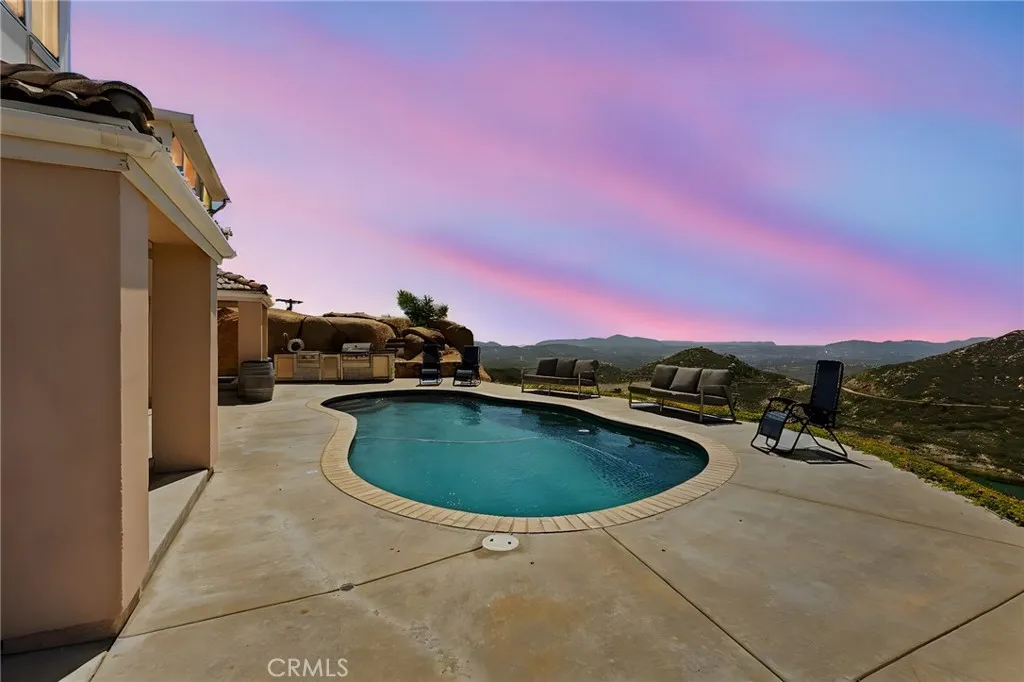 https://cdn.realtyfeed.com/cdn/127/306426586/4048dcf5edbd107d6000d278b60da5f8.webp
