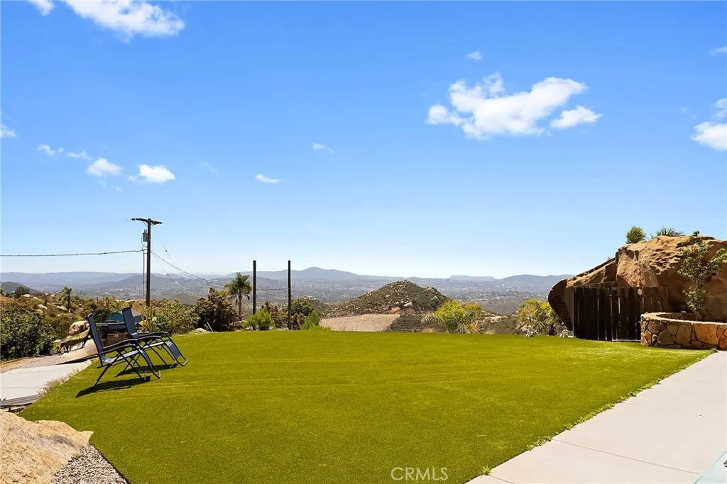 https://cdn.realtyfeed.com/cdn/127/306426586/9667d8bd1278f977b7c999876f763748.webp
