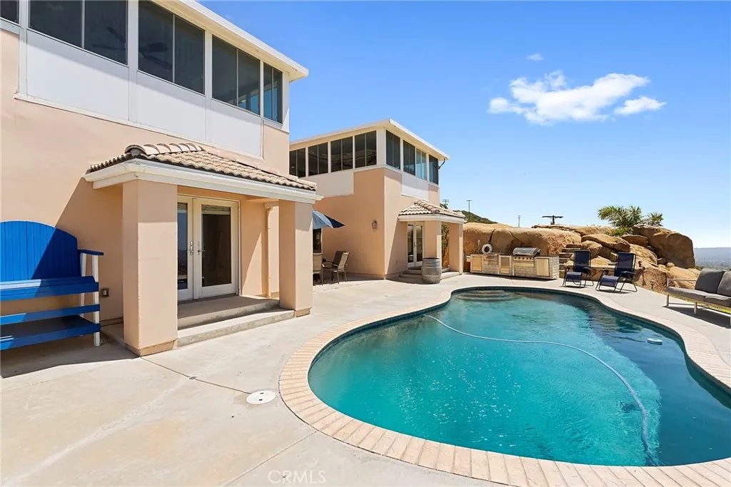 https://cdn.realtyfeed.com/cdn/127/306426586/a0eb970fb0176e63cb7f0fa39390a18e.webp