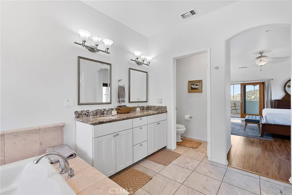 https://cdn.realtyfeed.com/cdn/127/306426586/a20a9f5550e3eafe97595199c368fc06.webp