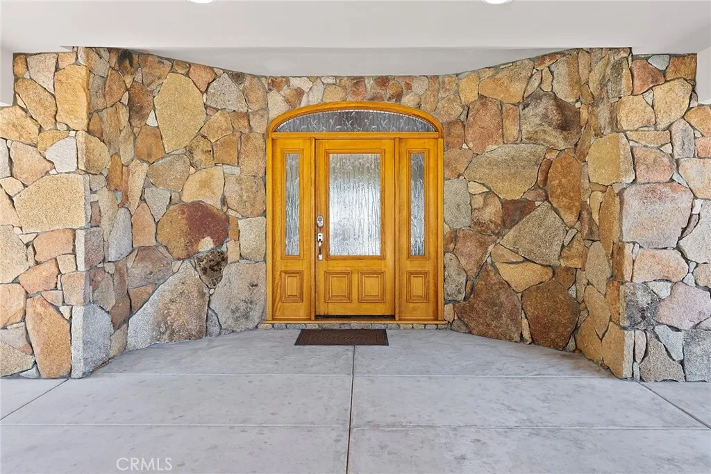 https://cdn.realtyfeed.com/cdn/127/306426586/ca0612b5ff646ab50bc711c30d867af9.webp