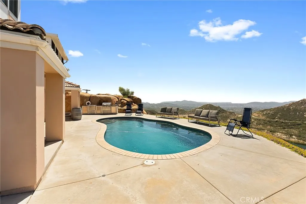 https://cdn.realtyfeed.com/cdn/127/306426586/deb78d845fb9275363a33d61d667d5d4.webp