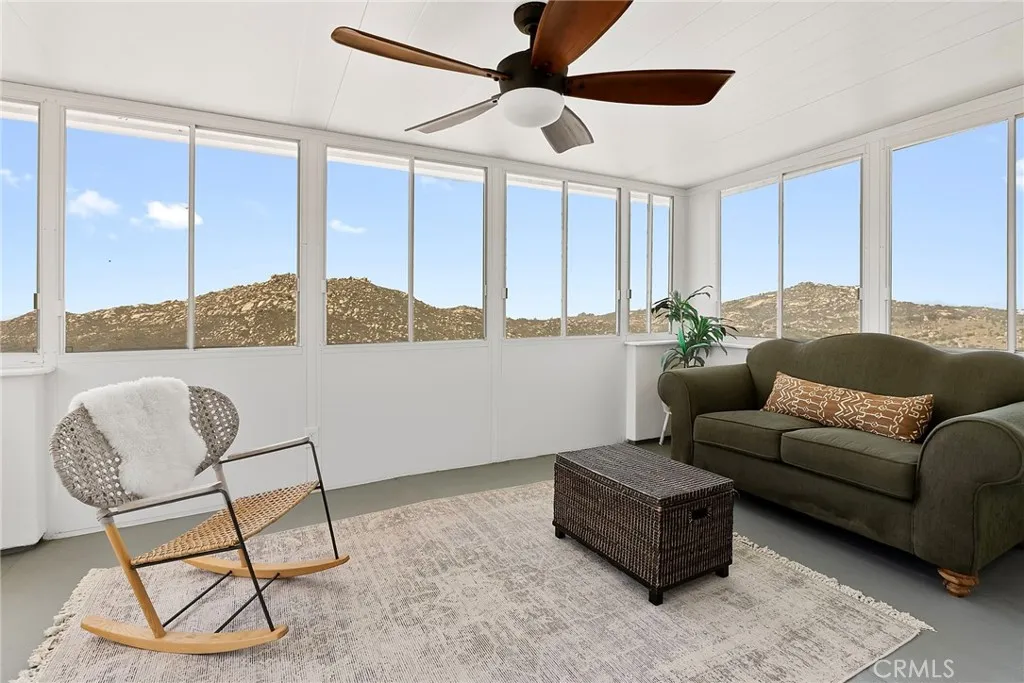 https://cdn.realtyfeed.com/cdn/127/306426586/e215fae02bb9f216bb6a016786ad26ed.webp